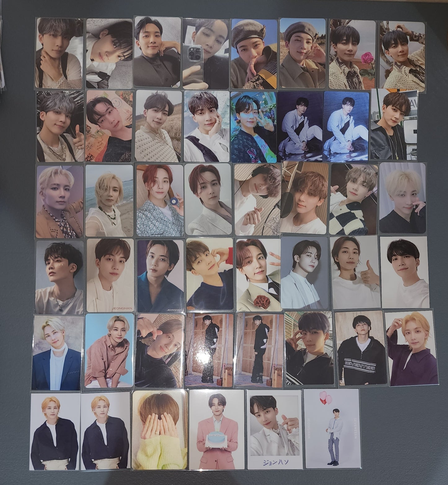 SEVENTEEN PHOTOCARDS (560pcs)